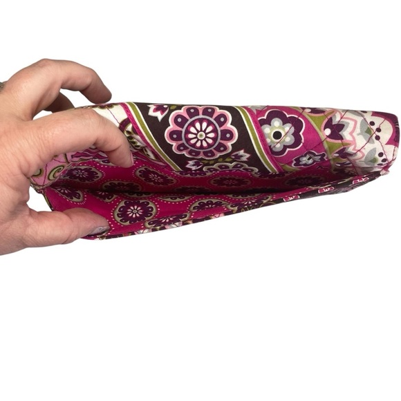 Vera Bradley Very Berry Pink and Green Paisley Wallet Card Slots Zip Pocket - Picture 9 of 11